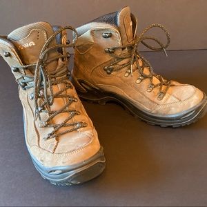Lowa Renegade Leather Gore-Tex Boot - W10.5 (42.5) M9